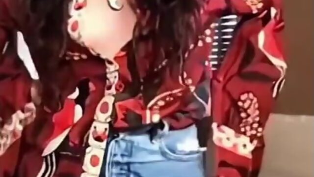 Camila Cabello wardrobe malfunction