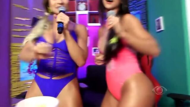 Aline Mineiro e Carol Dias GOSTOSAS - Live Do Pânico | Brazilian Girls vk.com/braziliangirls