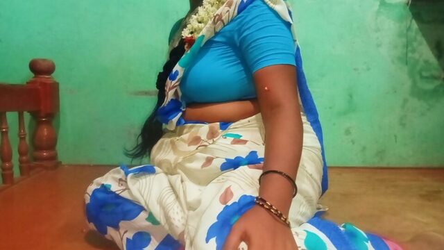 Tamil aunty priyanka pussy show in village home